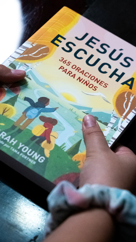 Jesús Escucha - 365 Oraciones para niños - Imagen 5