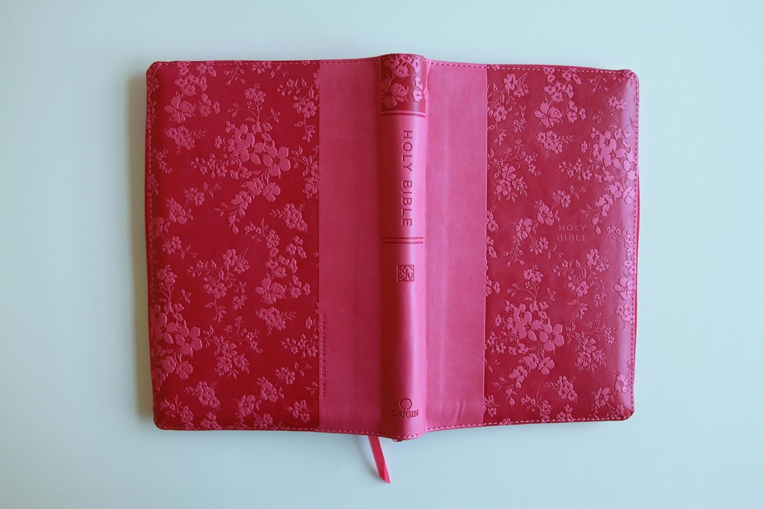 Holy Bible KJV Large Print Handy Size Fuchsia Premium Imitation Leather w/Ribbon Marker, Red Letter, Zippe - Imagen 4