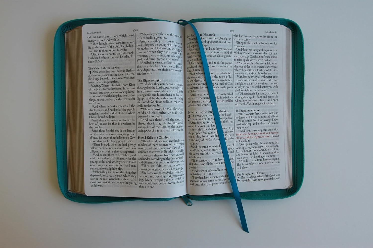 King James Version (KJV) Holy Bible Large Print, Handy Size, Aquamarine Premium Imitation Leather Cover with Zipper, Red Letter Edition, Ribbon Marker - Imagen 4