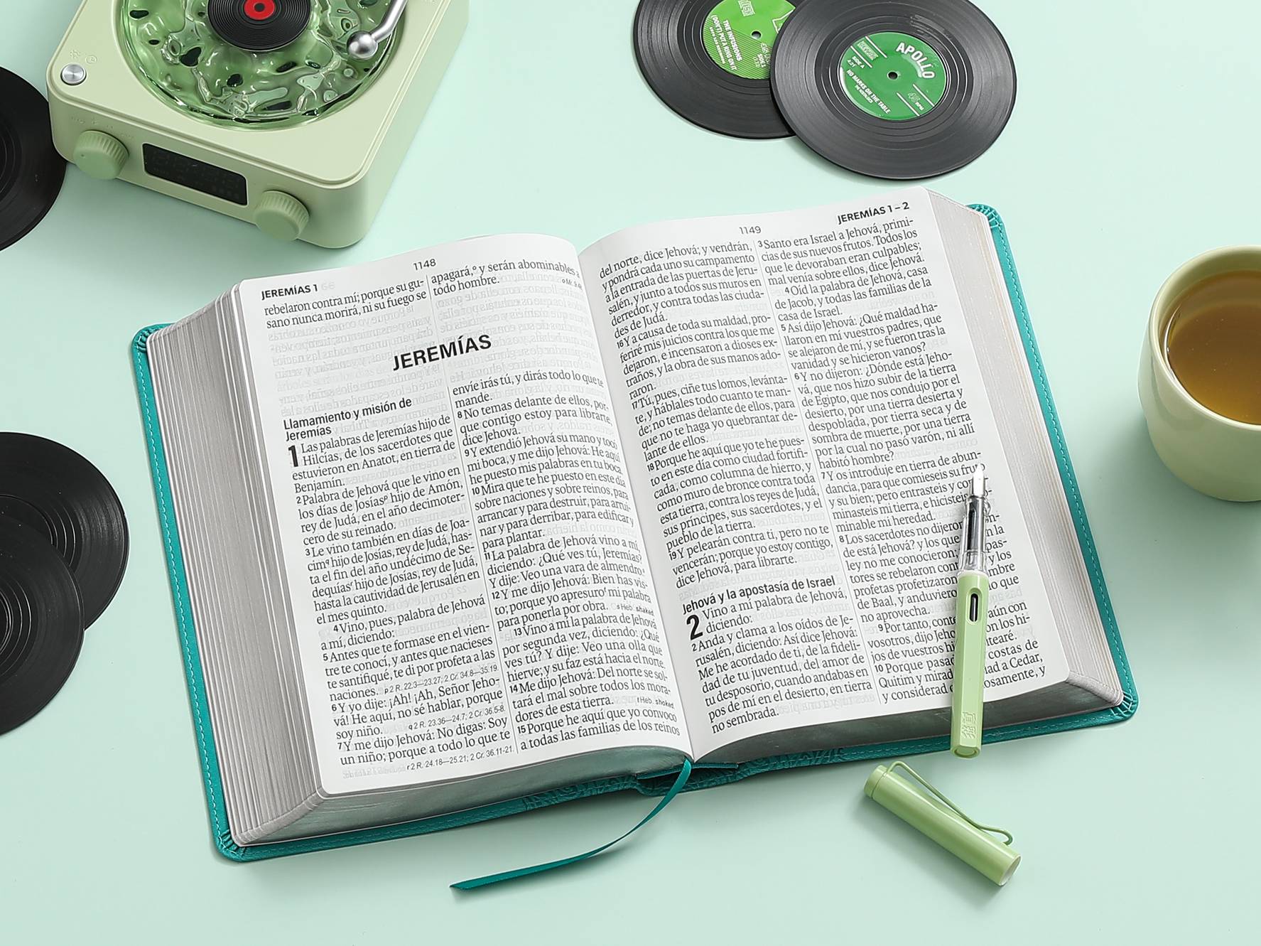 Biblia RVR60 Letra Súper Gigante 19 puntos i/piel Turquesa Floral - Imagen 4