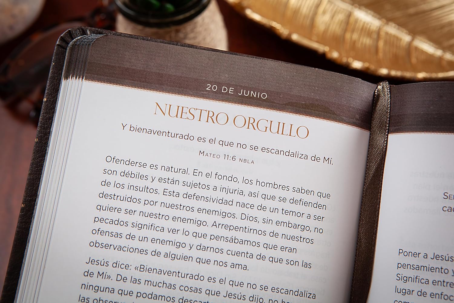Jesús Primero Para Hombres - 365 Devocionales para Comenzar el día - Imagen 2