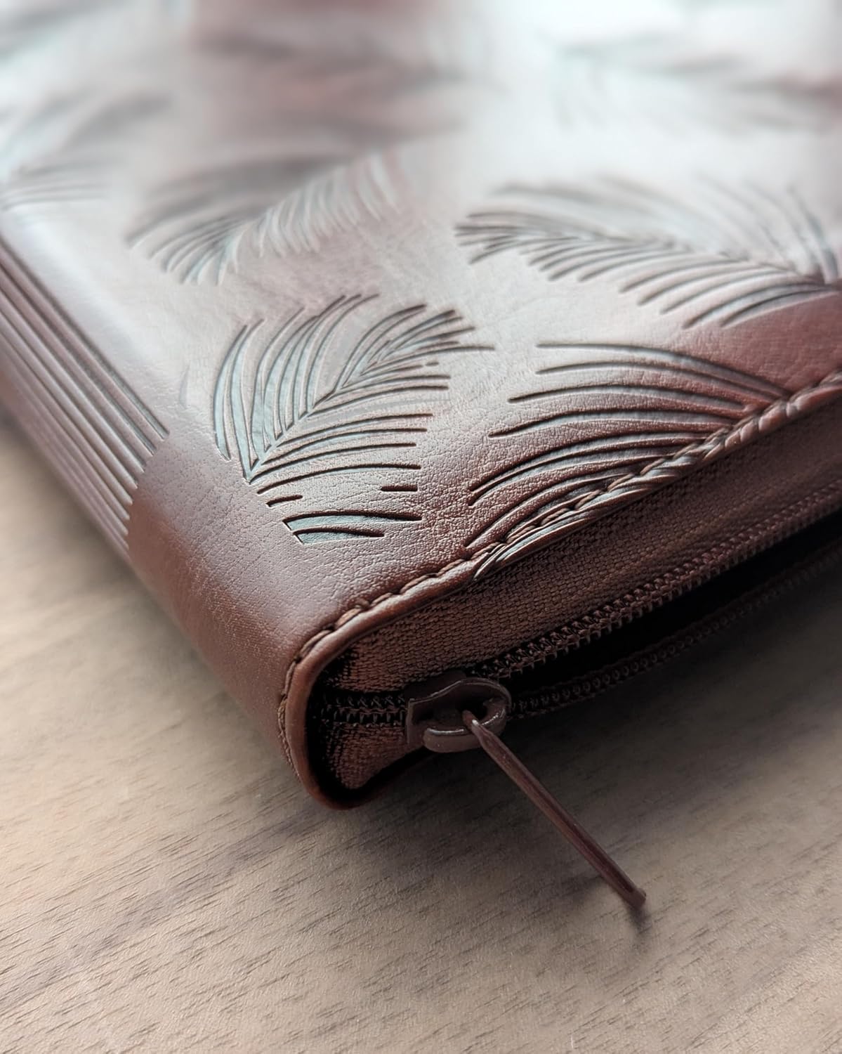 Biblia NTV Cafe Cierre Letra Grande Ultrafina Filament - Imagen 4