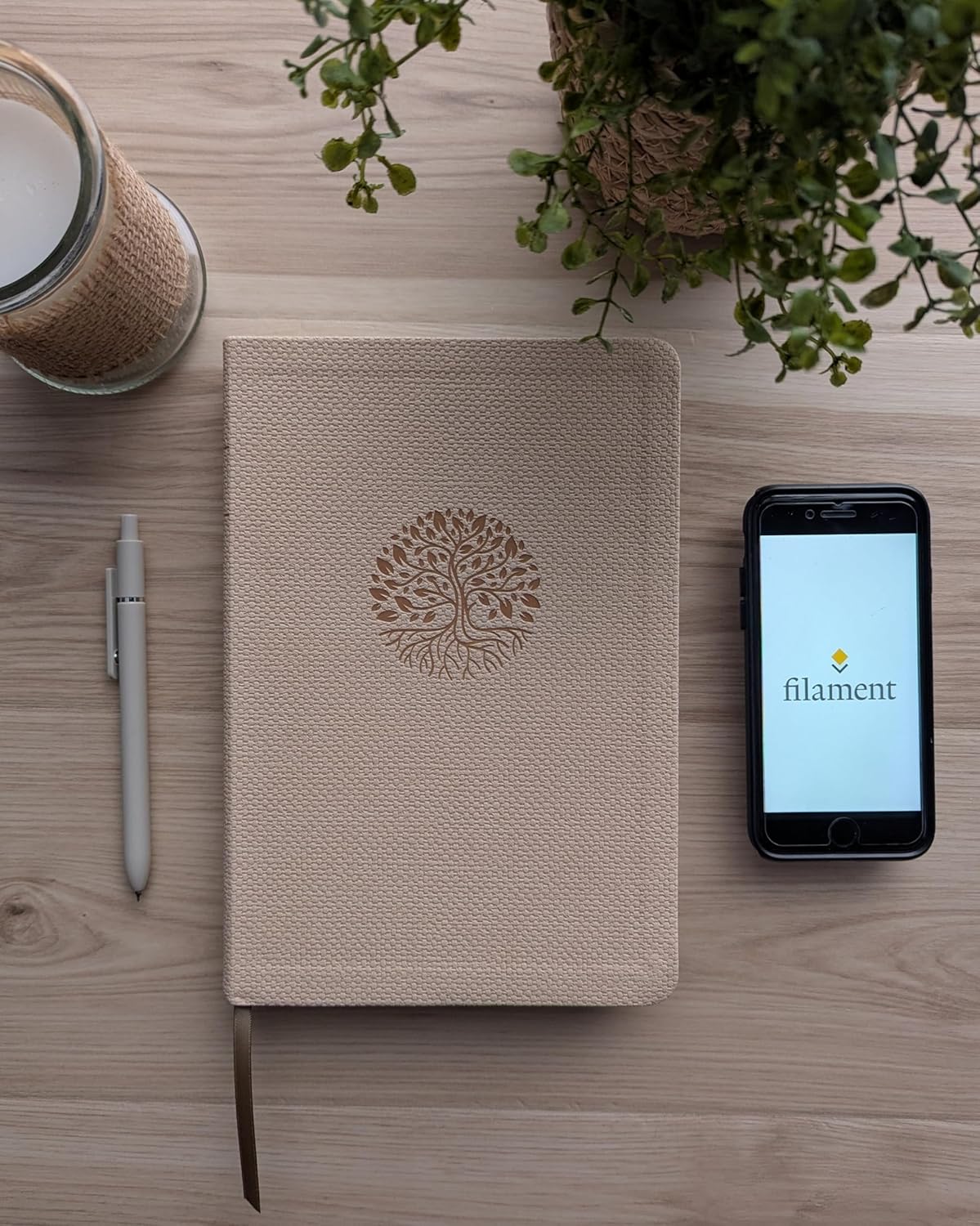 Biblia NTV Beige Letra Grande Valor Premium Filament - Imagen 3