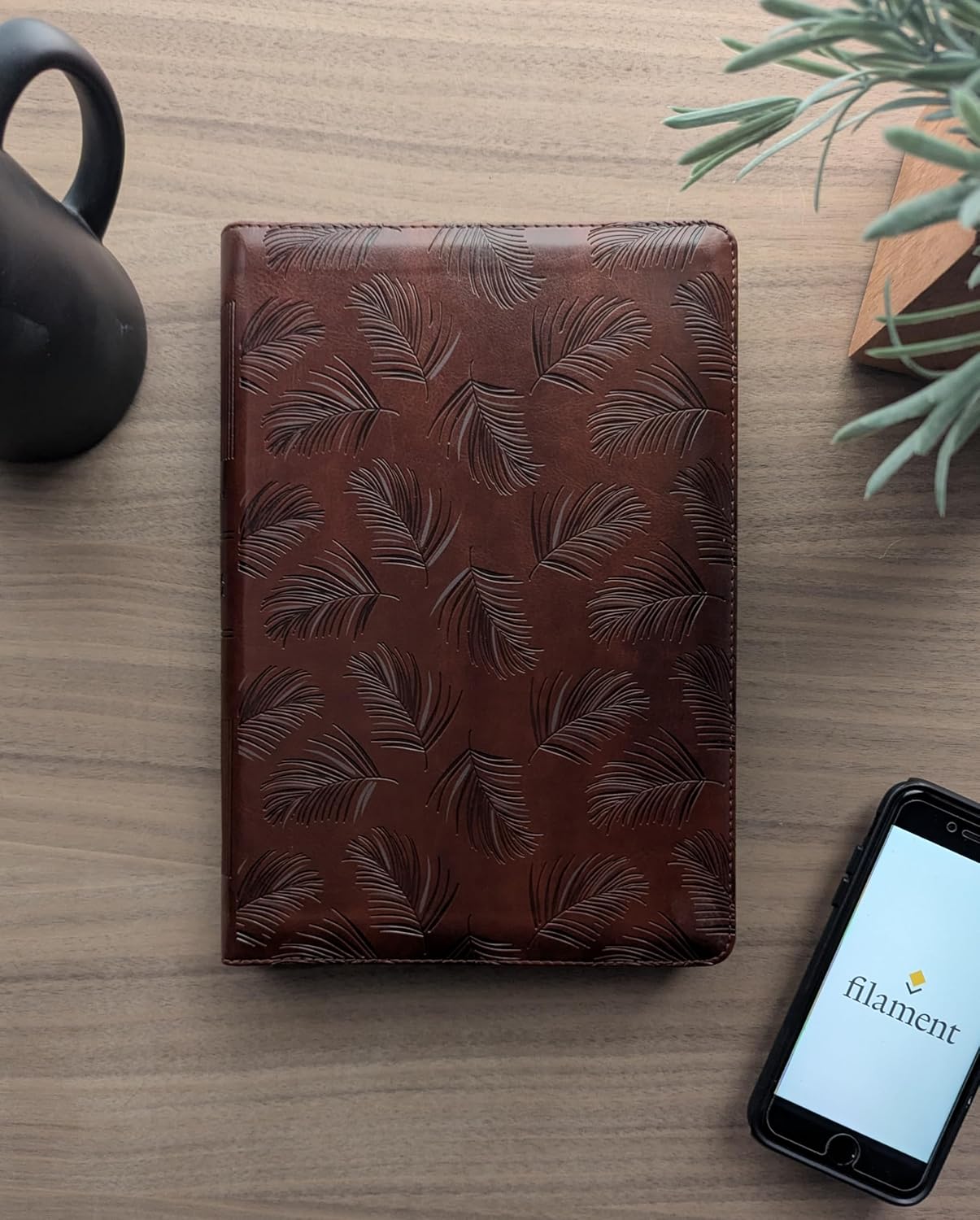 Biblia NTV Cafe Cierre Letra Grande Ultrafina Filament - Imagen 3