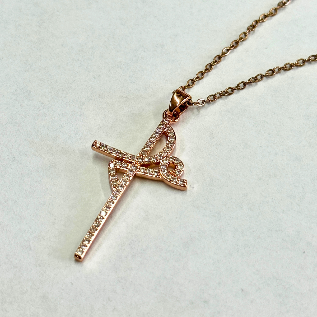 Collar Cruz de Fe – Rosa - Imagen 2