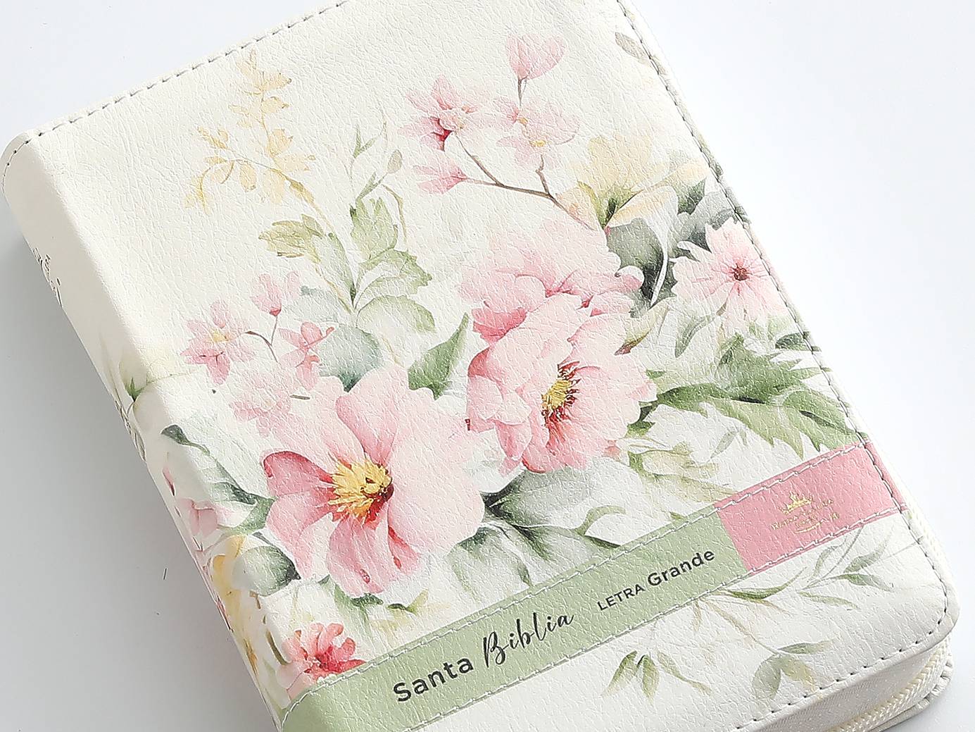 Biblia RVR Portátil Letra Grande 12 pts Piel Flores cierre índice - Imagen 3