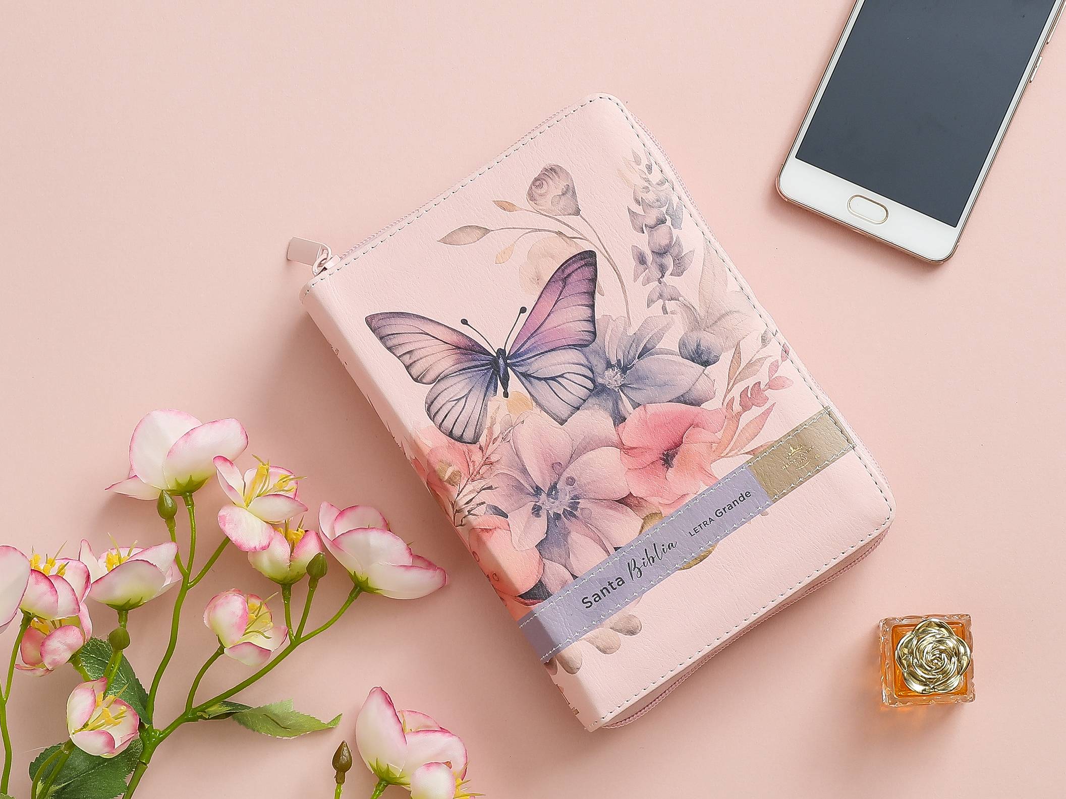 Biblia RVR60 Portátil Letra Grande 12 pts Flores Rosa índice cierre - Imagen 2