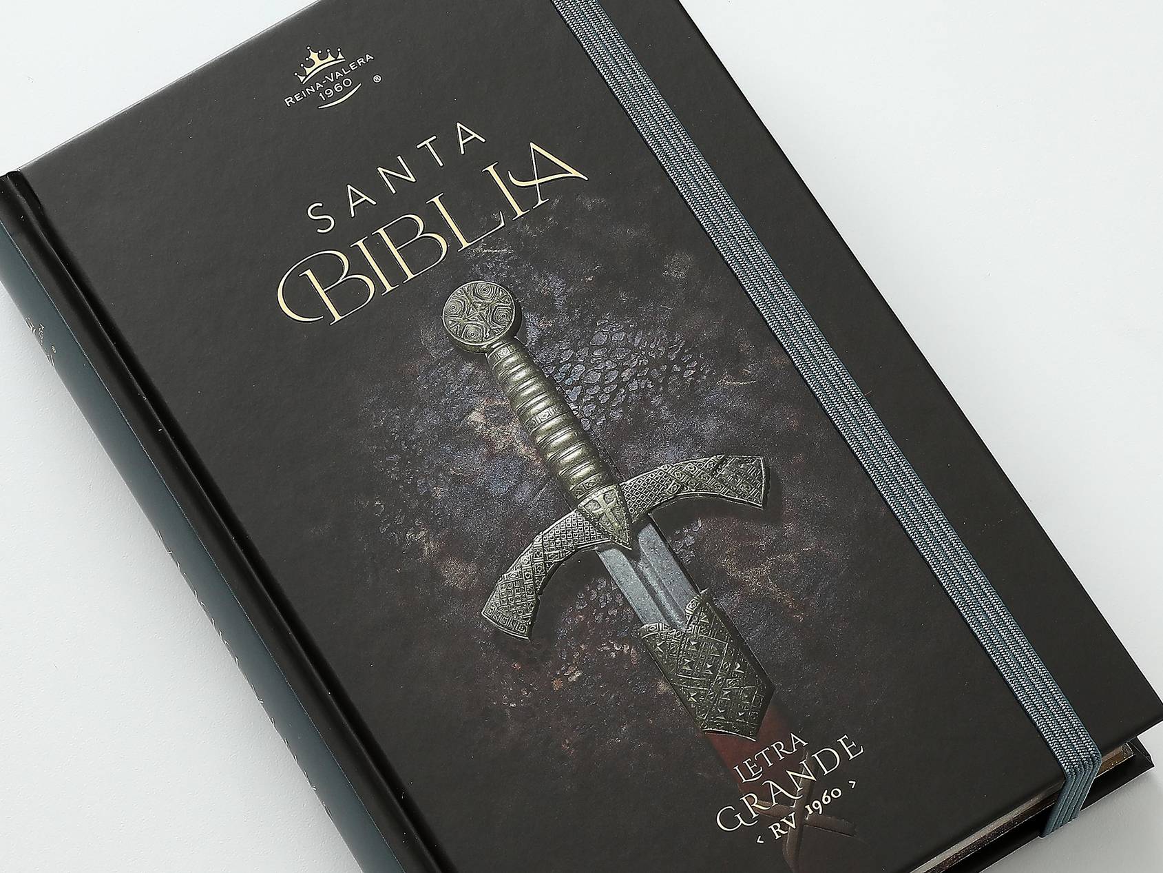 Biblia RVR60 Tamaño manual Letra Grande 12 puntos Tapa dura con elástico Espada - Imagen 6