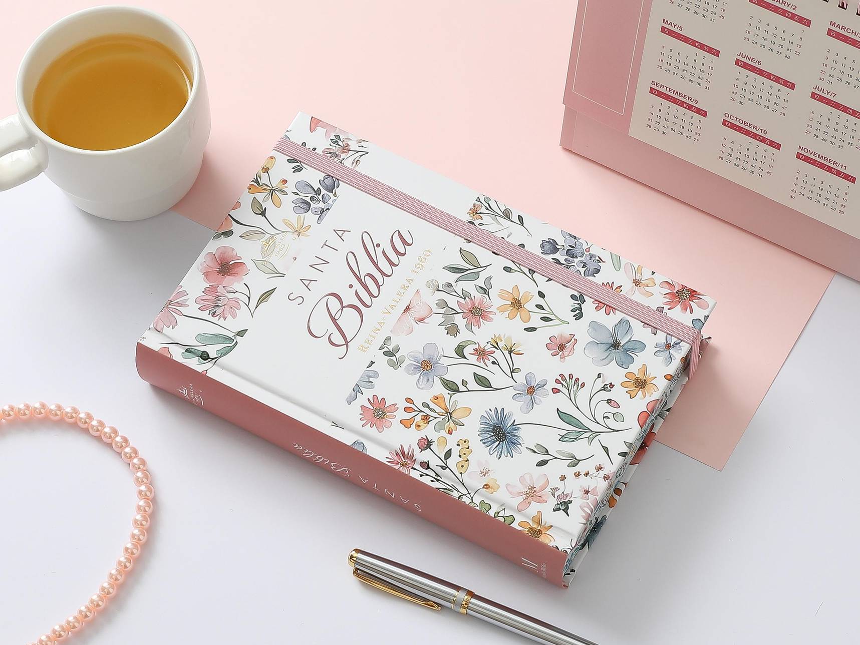 Biblia RVR60 Tamaño manual Letra Grande 12 puntos Tapa dura con elástico Primavera Blanca - Imagen 10