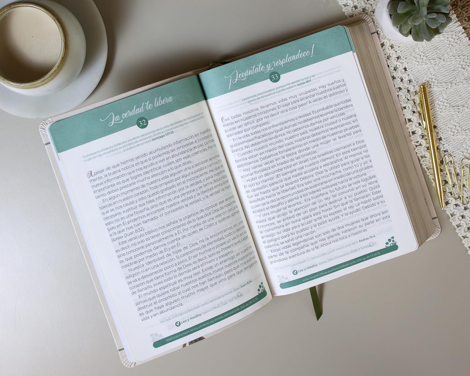 Biblia RVR60 Promesas Devocional Virtuosas Crema Letra Gigante Piel - Imagen 4