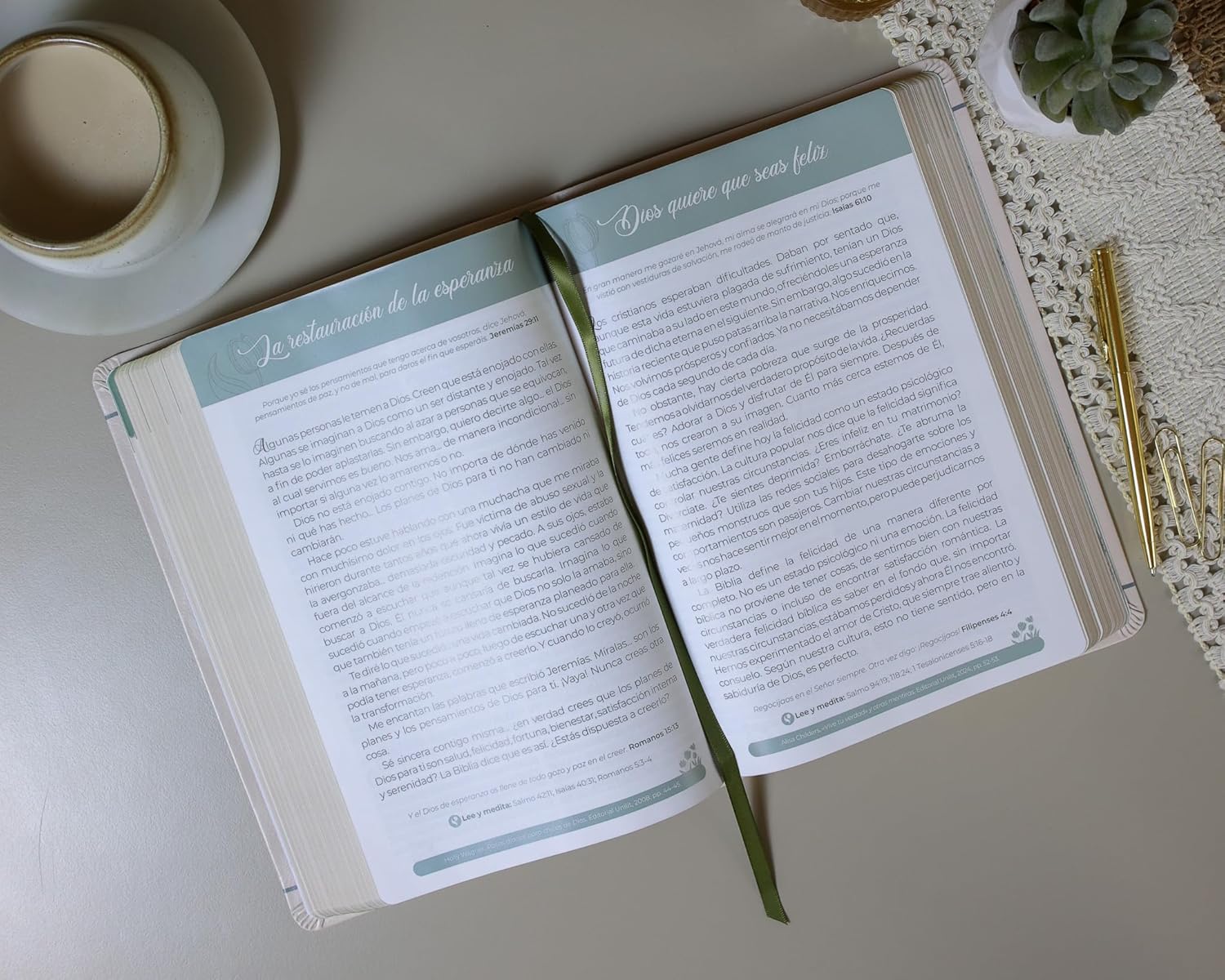 Biblia RVR60 Promesas Devocional Virtuosas Crema Letra Gigante Piel - Imagen 5