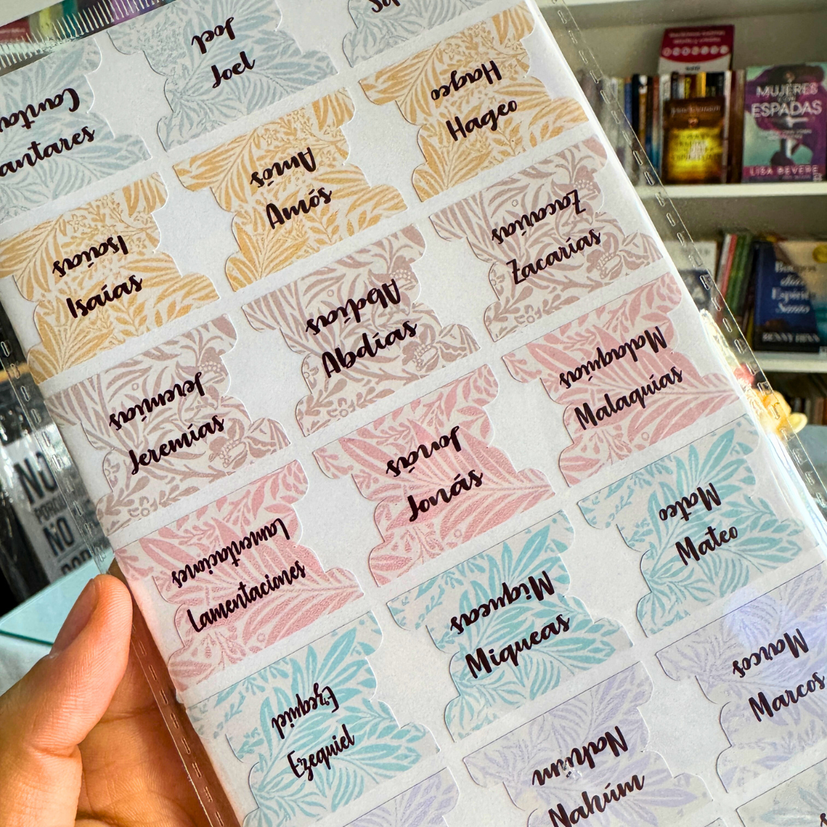 Hojas Pastel – Índice para Biblia Adhesivo / Tabs para Biblias / STICKERS - Imagen 2