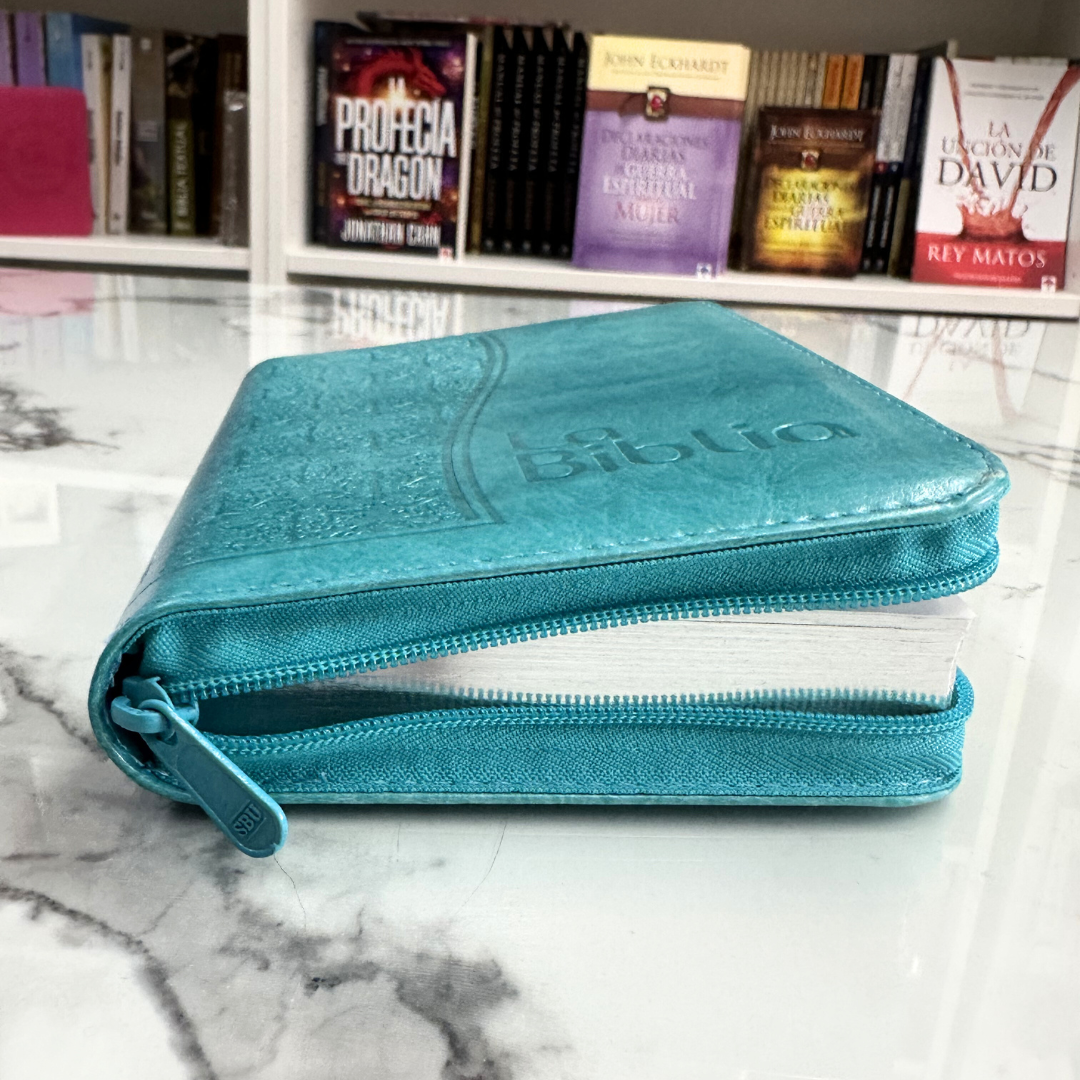 Biblia Traducción en Lenguaje Actual (TLA) Mediana Azul cierre - Imagen 5