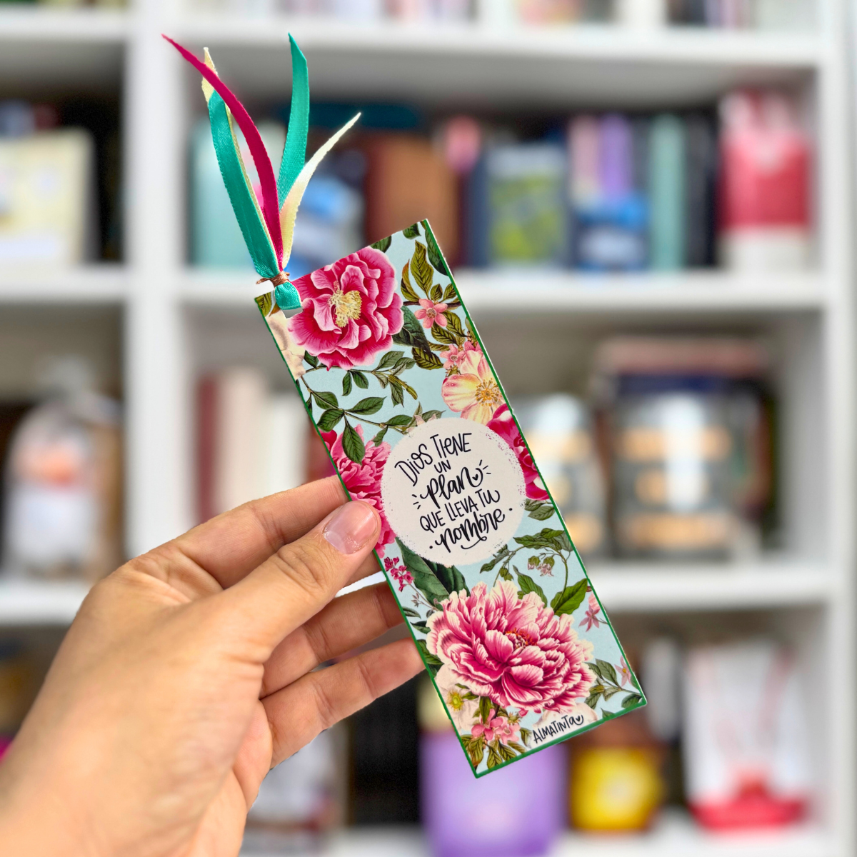 Dios tiene un plan - 🌸 Separador de Libros – Almatinta
