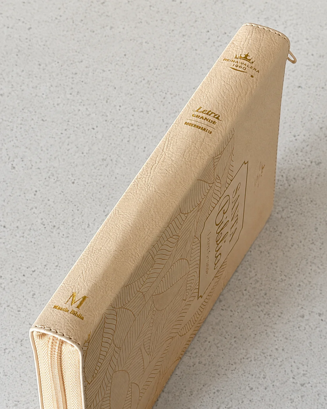 Biblia RVR1960 Letra Grande 11.5 pts – Beige hojas piel cierre - Imagen 3
