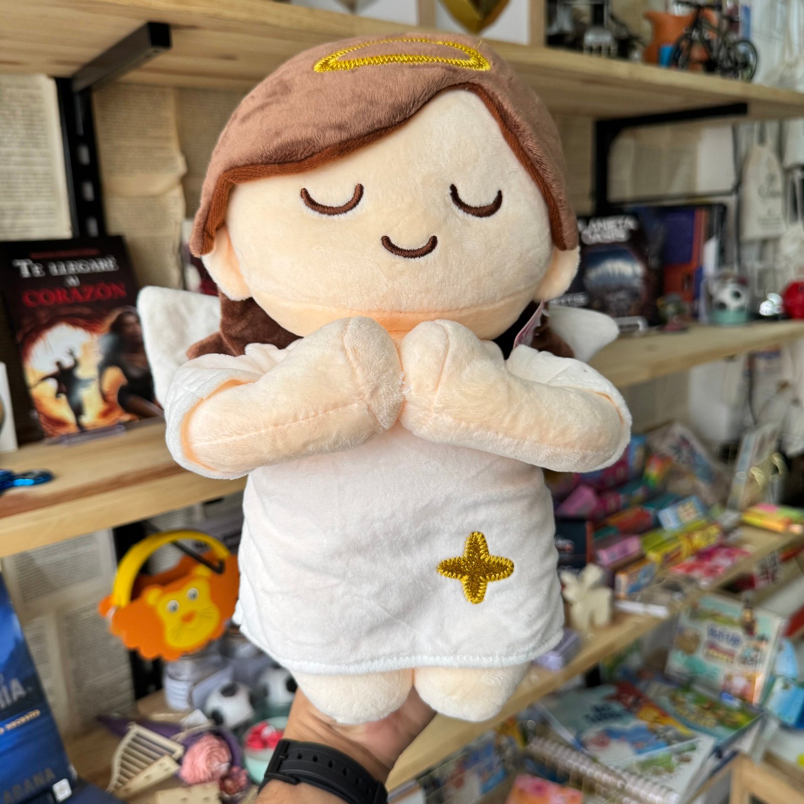 Angelito Orando - Peluche