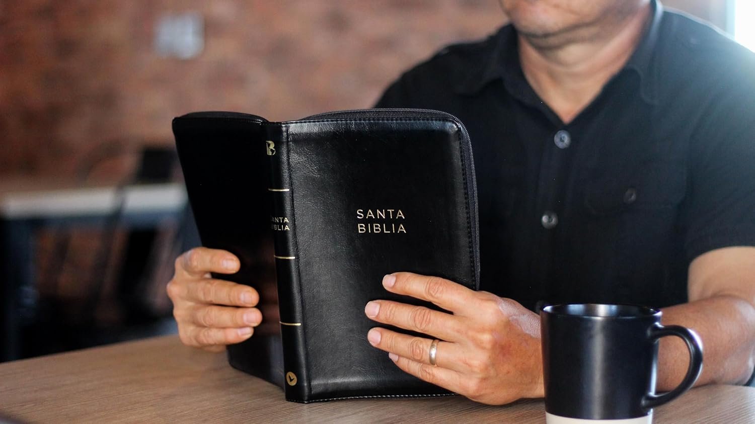 Biblia NBLA Ultrafina Negro Cierre Imitación - Imagen 4