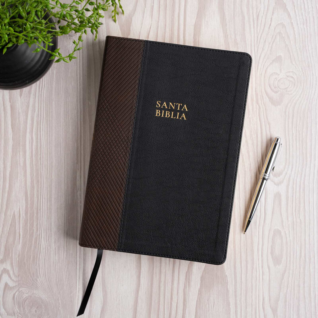 Biblia RVR60 Letra Supergigante Negro Cafe Indice Piel - Imagen 8