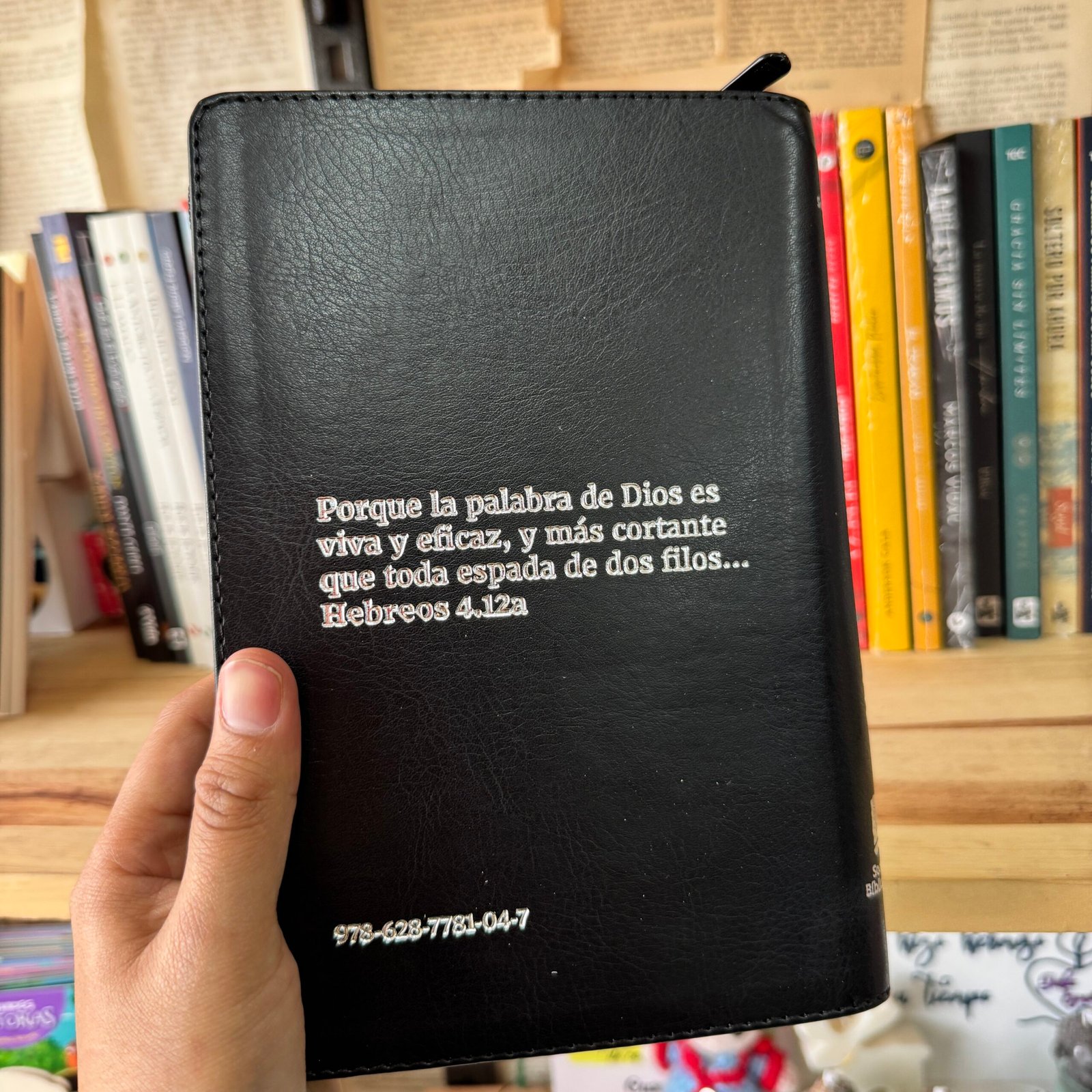Biblia Letra Grande 12 puntos Reina Valera 1960 Cierre Negro - Imagen 4