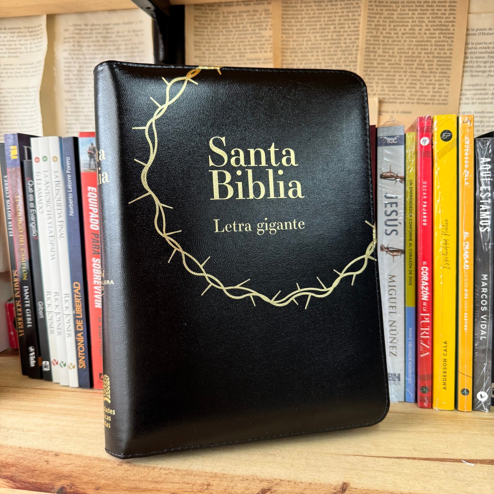 Biblia Reina Valera 1960 Letra Gigante 16 puntos Negro Indice con código QR - Imagen 7
