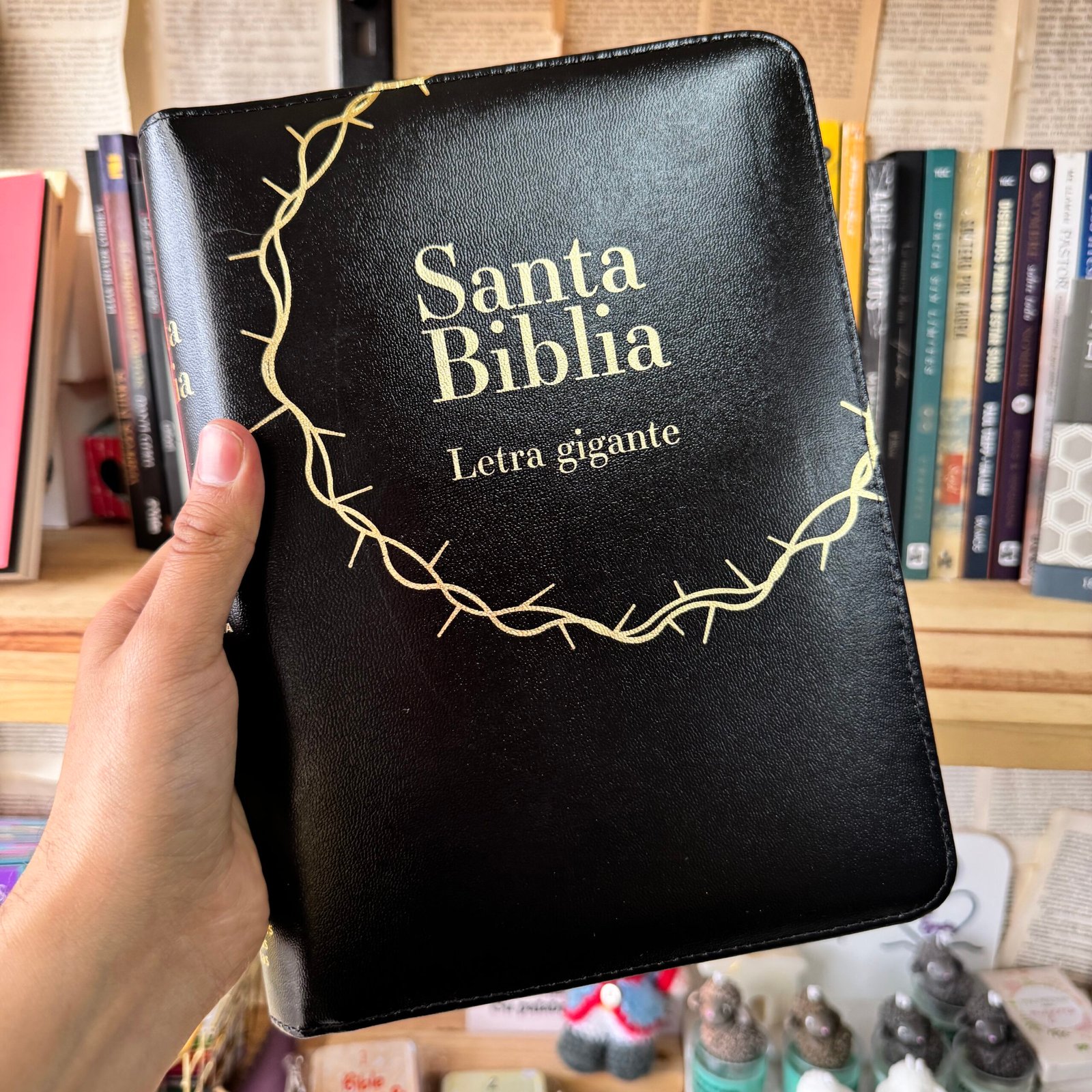 Biblia Reina Valera 1960 Letra Gigante 16 puntos Negro Indice con código QR - Imagen 2