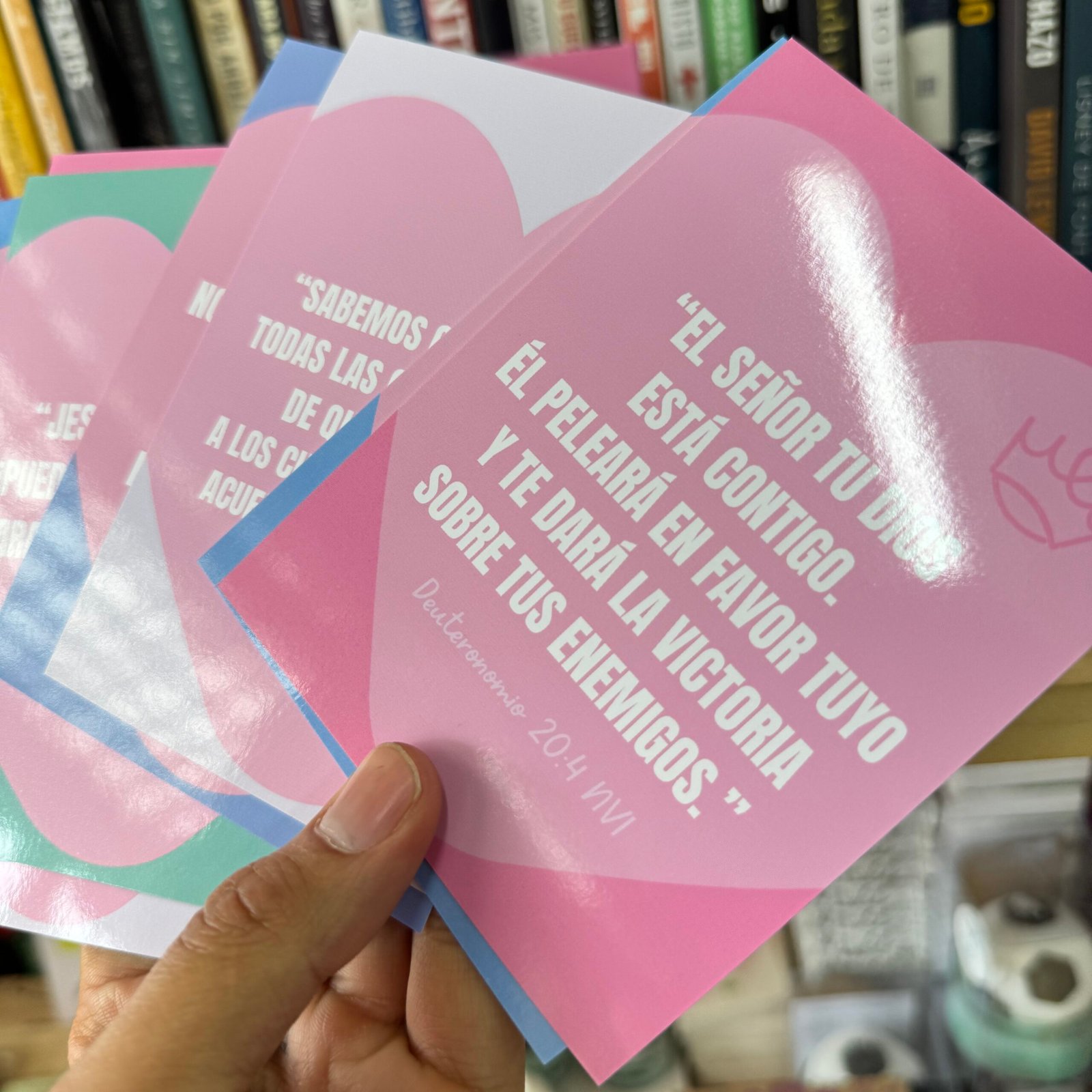 Caja de 37 Promesas “Dios Te Ama” - Corazón de Hija - Imagen 4