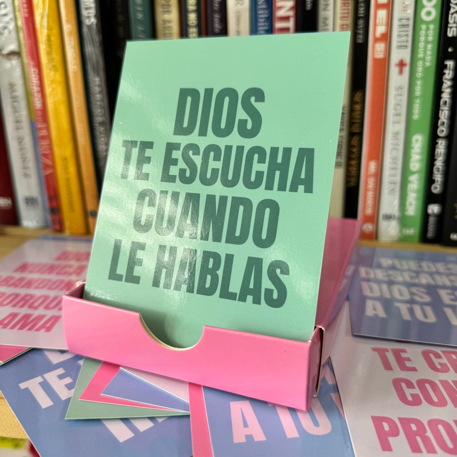 Caja de 37 Promesas “Dios Te Ama” - Corazón de Hija - Imagen 5