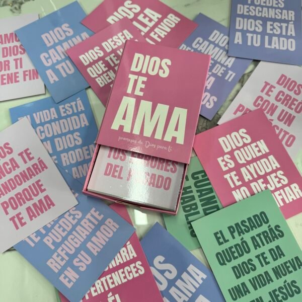 Caja de 37 Promesas “Dios Te Ama” - Corazón de Hija
