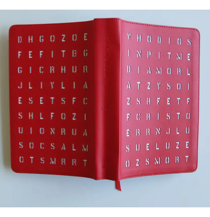 Biblia RVR1960 Para Regalos y Premios – Imitacion Piel Rojo Con Sopa De Letras - Imagen 3